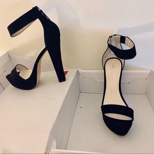 Heel sandals